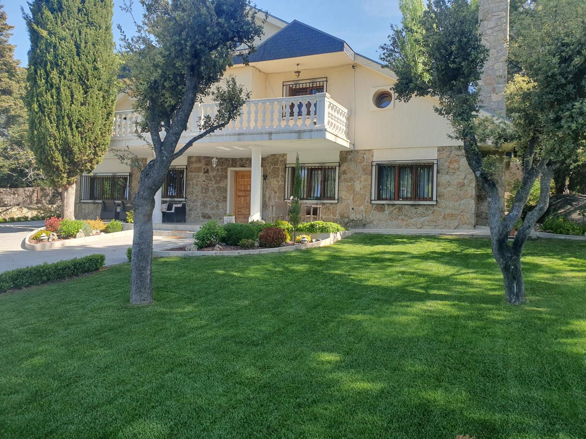 Villa Monika Alpedrete Exterior photo