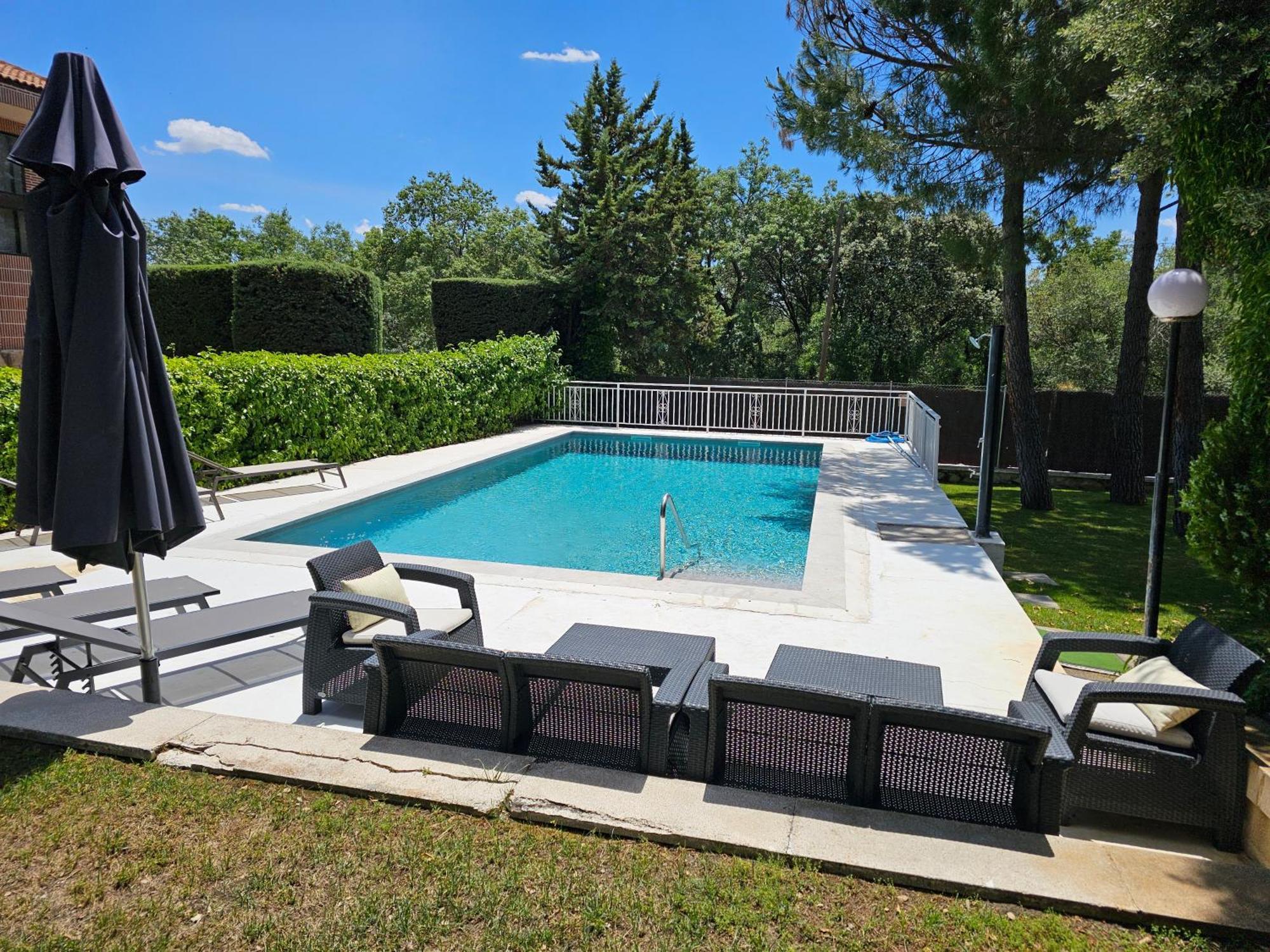 Villa Monika Alpedrete Exterior photo